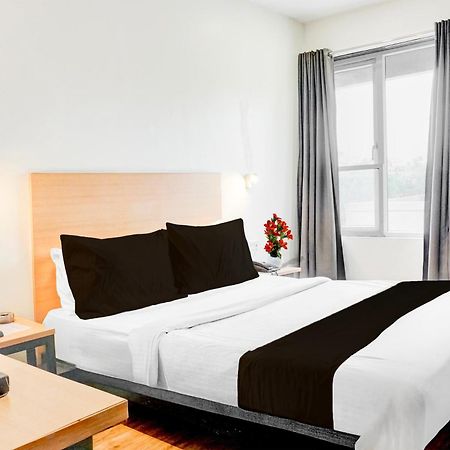 Super Townhouse Mg Road Пюн Екстериор снимка