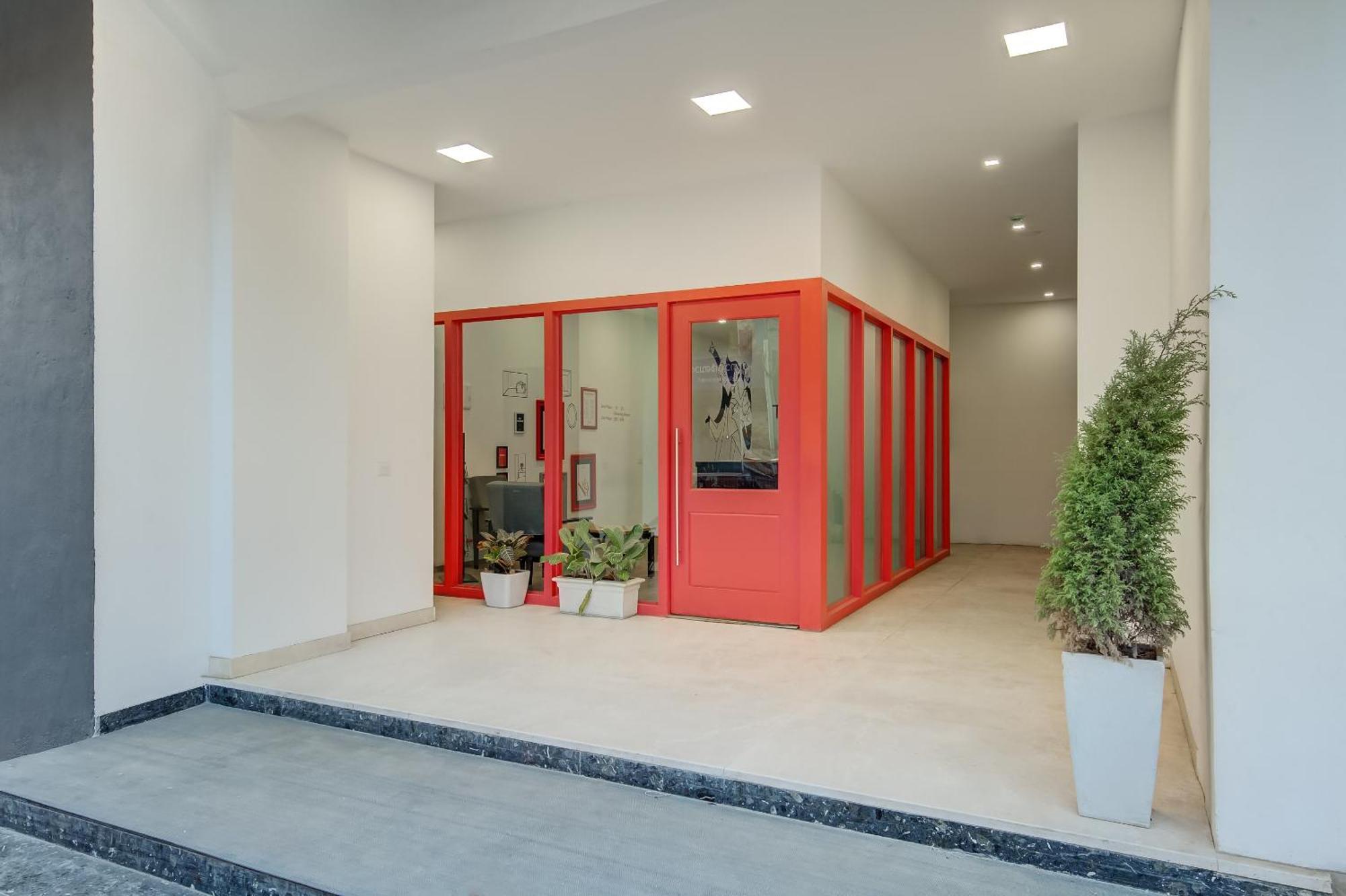 Super Townhouse Mg Road Пюн Екстериор снимка