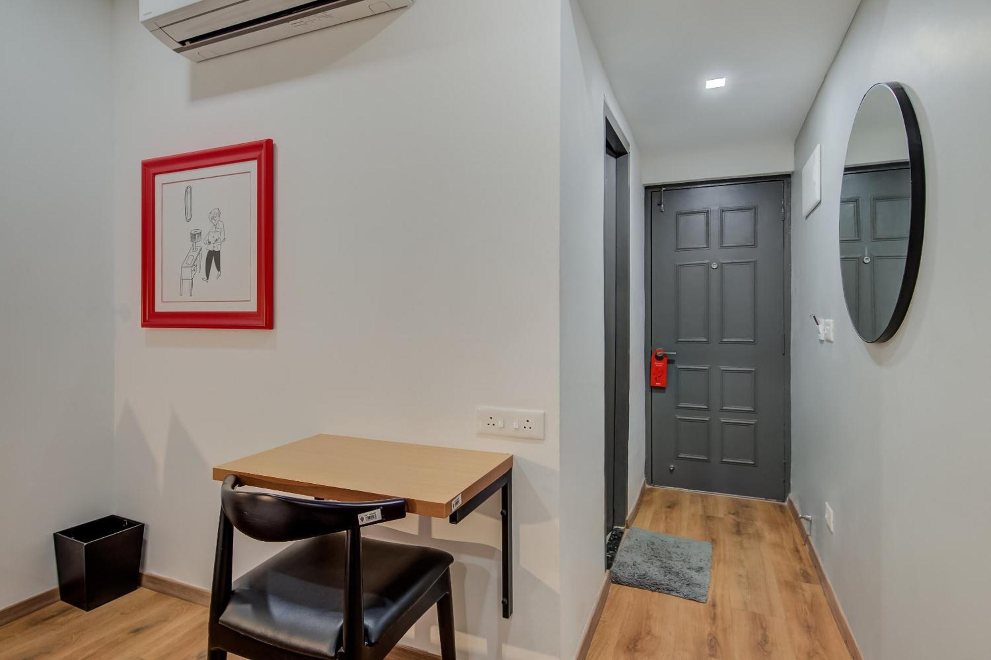 Super Townhouse Mg Road Пюн Екстериор снимка