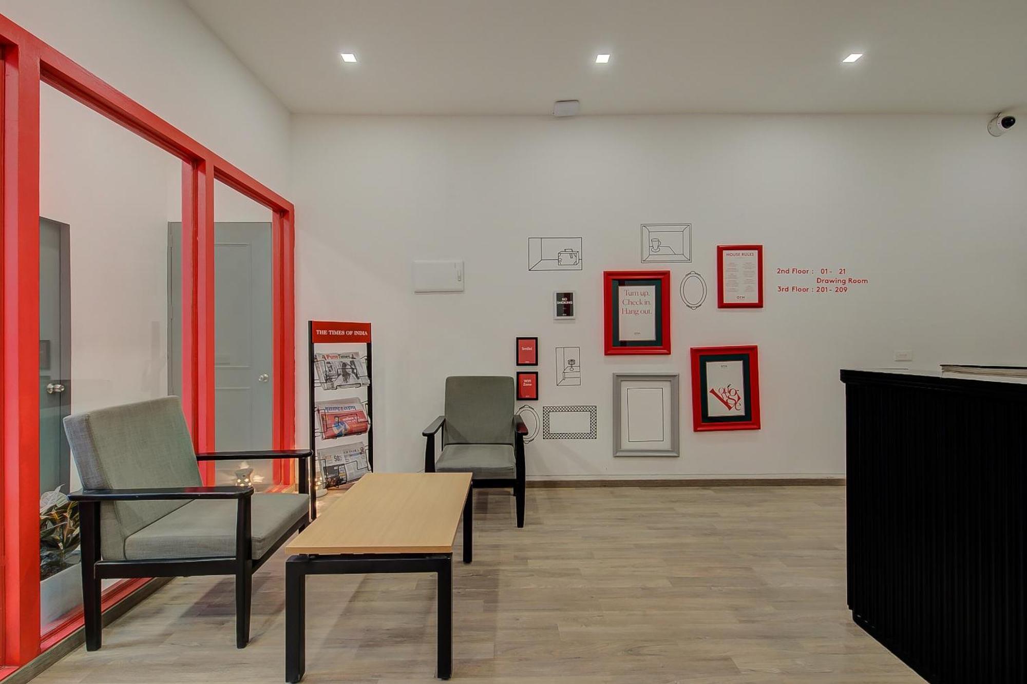 Super Townhouse Mg Road Пюн Екстериор снимка