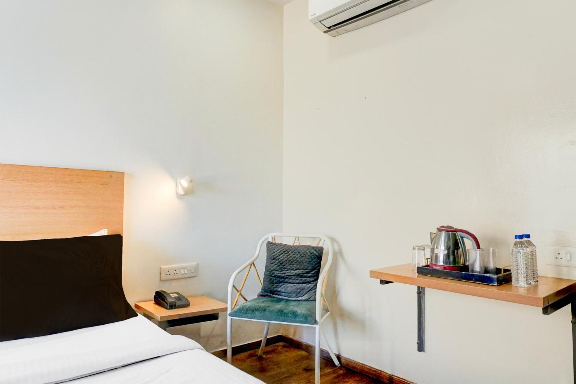 Super Townhouse Mg Road Пюн Екстериор снимка