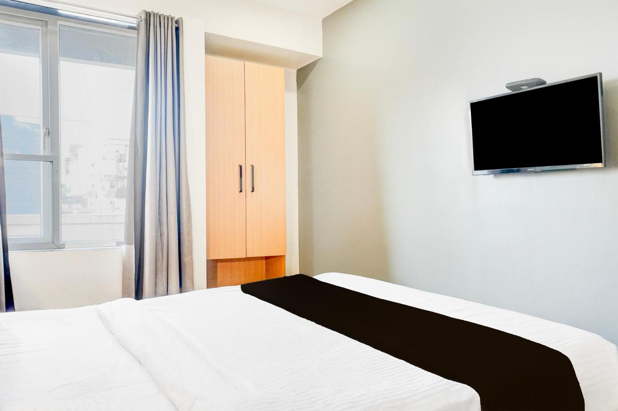 Super Townhouse Mg Road Пюн Екстериор снимка