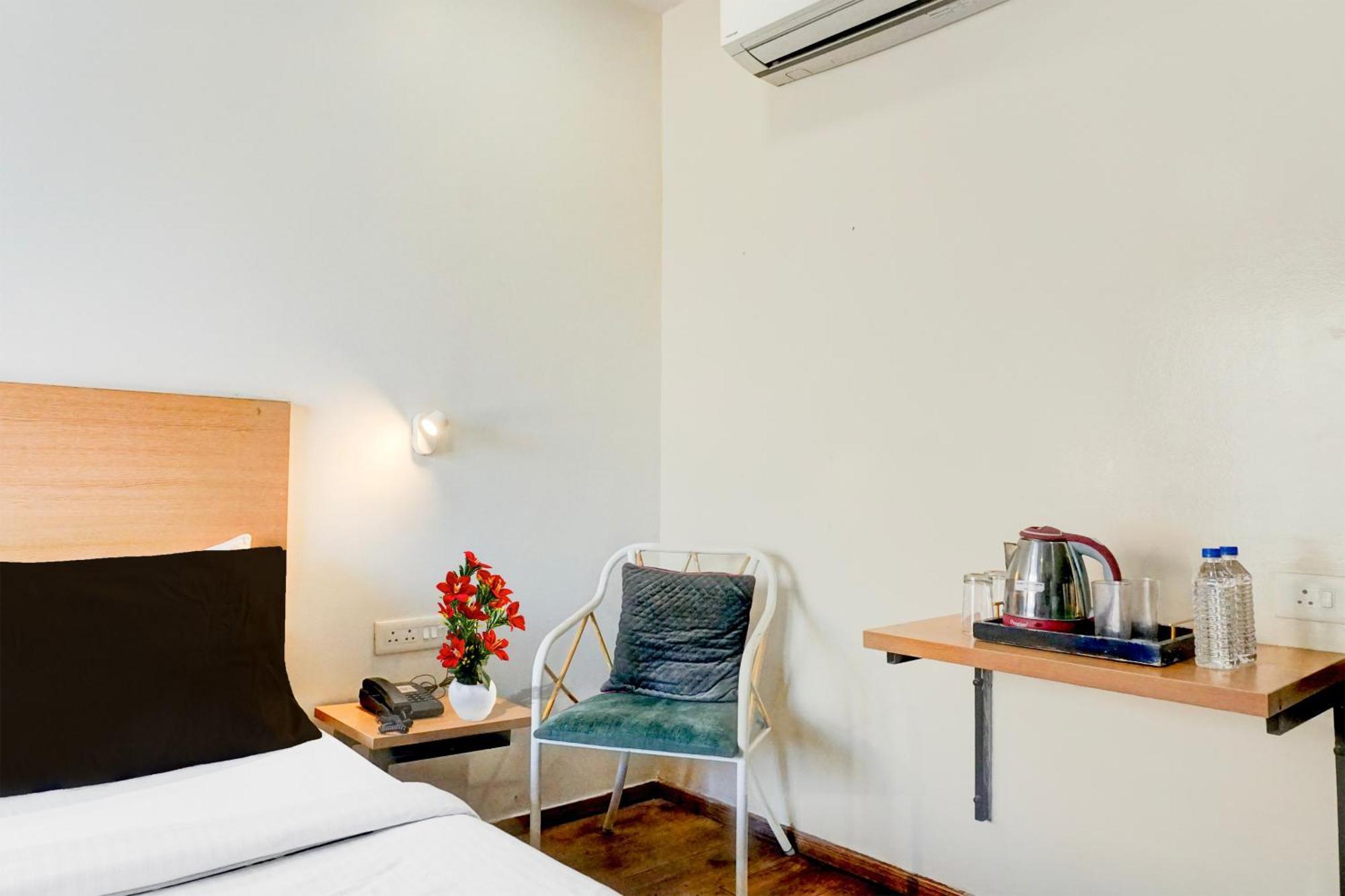 Super Townhouse Mg Road Пюн Екстериор снимка